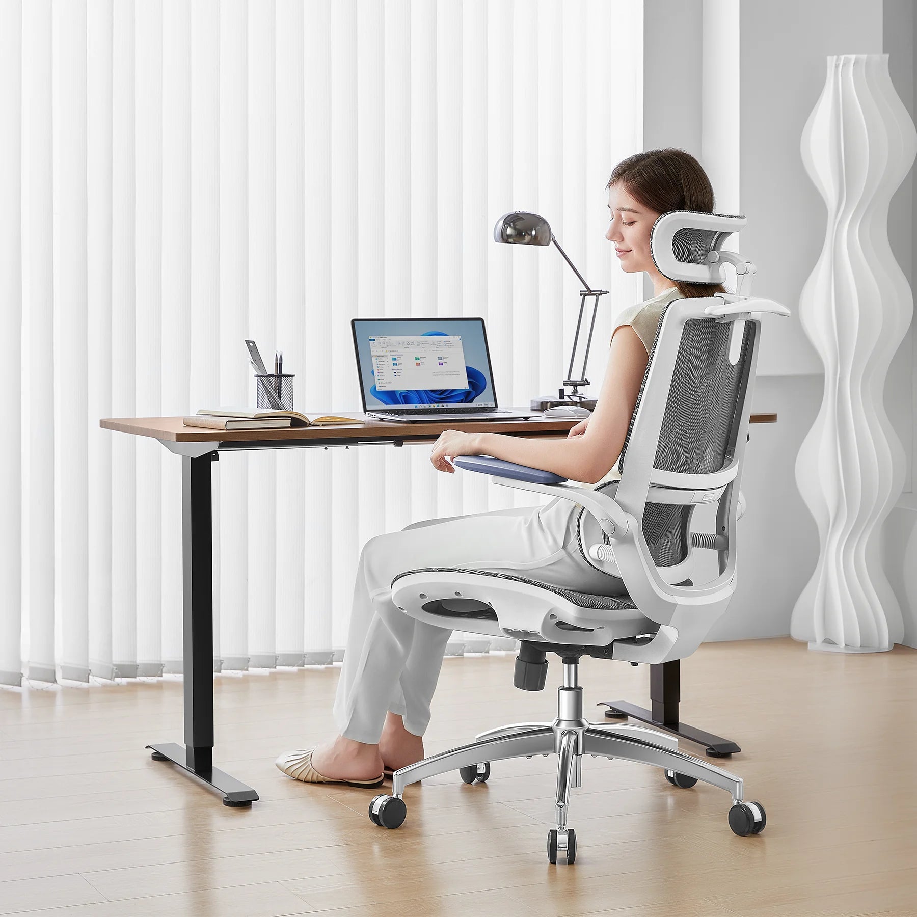 Sihoo M59AS Space-Saving Ergonomic Office Chair with Flip-Up Arms - Image 2