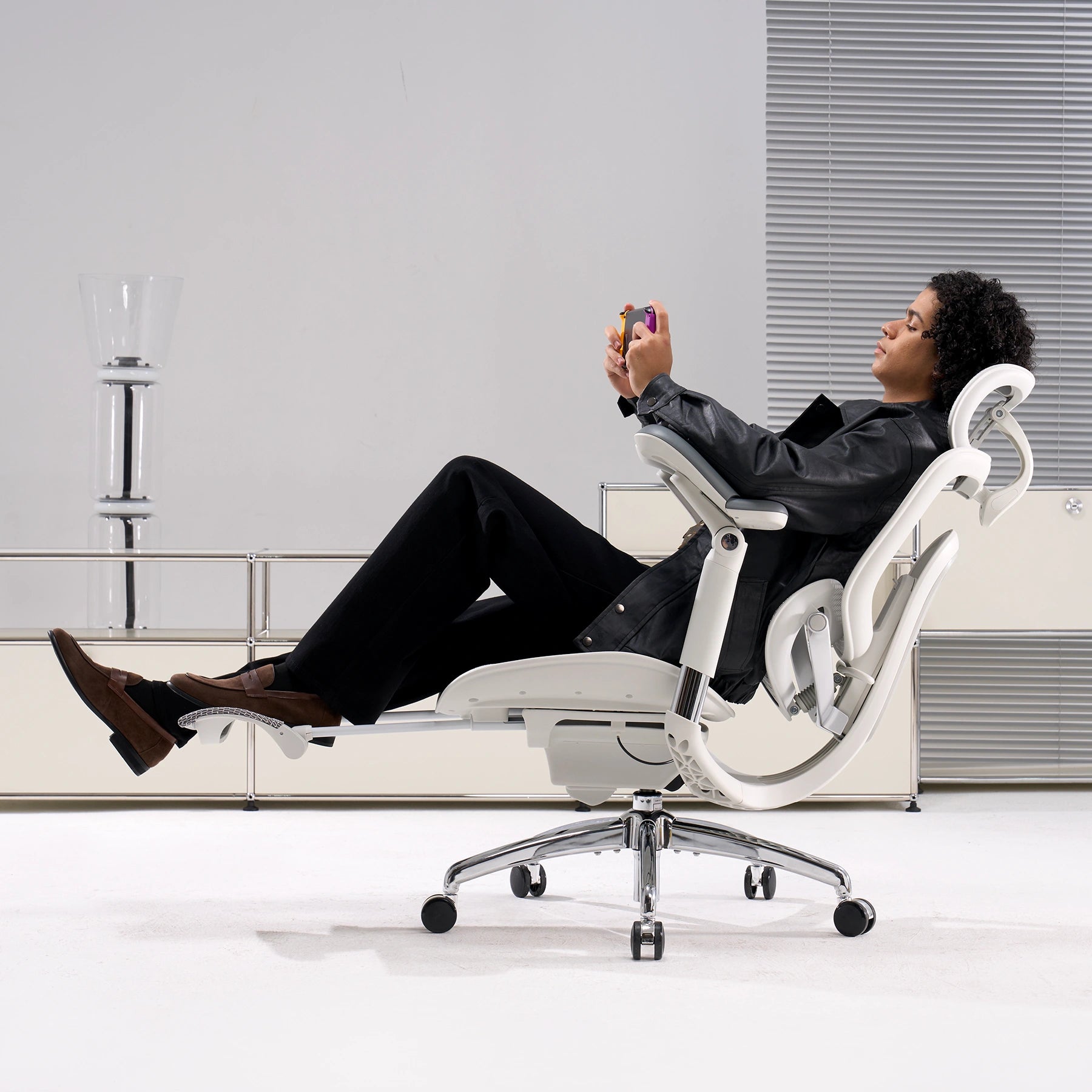 Sihoo Doro C300 Pro V2 Ergonomic Office Chair - Image 5
